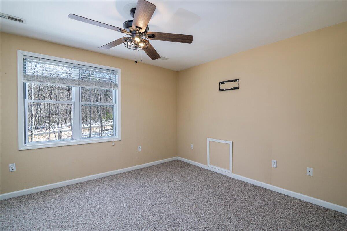 6720 Bradshaw Road Salem, VA 24153 - Photo 24 of 37 29-028-6720 Bradshaw Rd-132-Edit