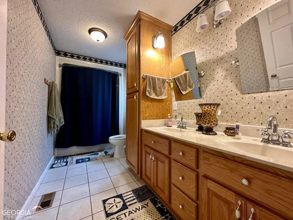 $246,000 | 177 West Brewton Street, McRae-Helena, GA 31055