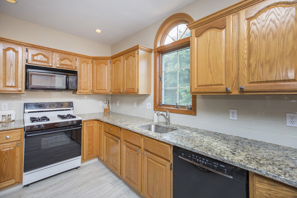 79 Manthorne Road Boston, MA 02132 - Photo 13 of 30 Gallery Image 13