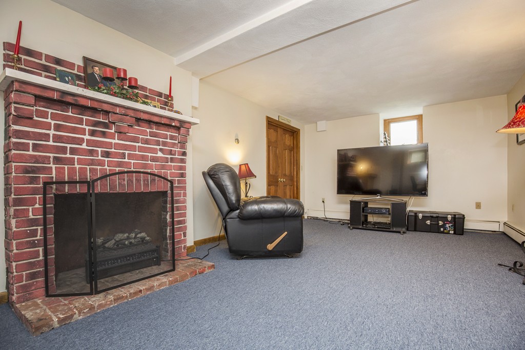 79 Manthorne Road Boston, MA 02132 - Photo 24 of 30 Gallery Image 24