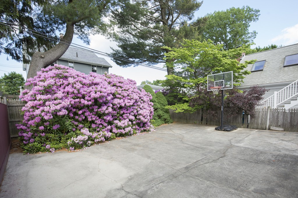 79 Manthorne Road Boston, MA 02132 - Photo 29 of 30 Gallery Image 29