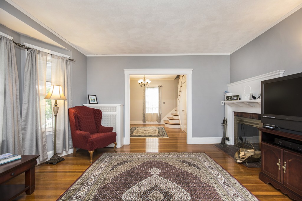 79 Manthorne Road Boston, MA 02132 - Photo 7 of 30 Gallery Image 7