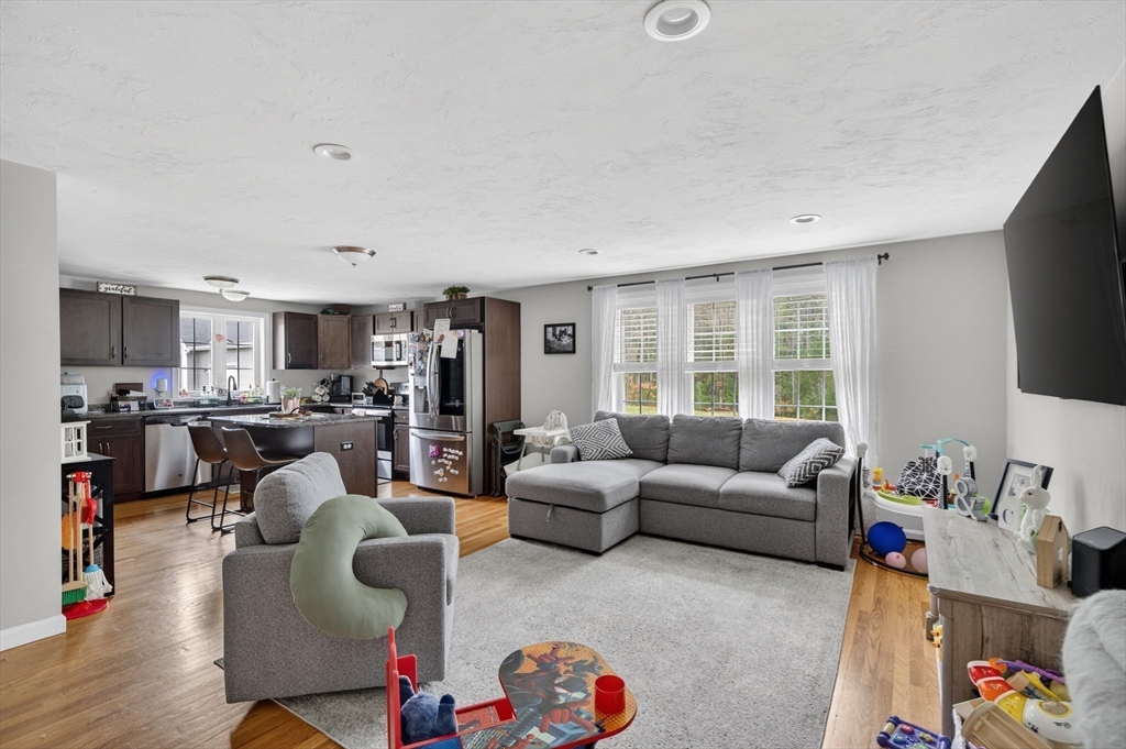 7 Spring Avenue Wareham, MA 02571 - Photo 14 of 41