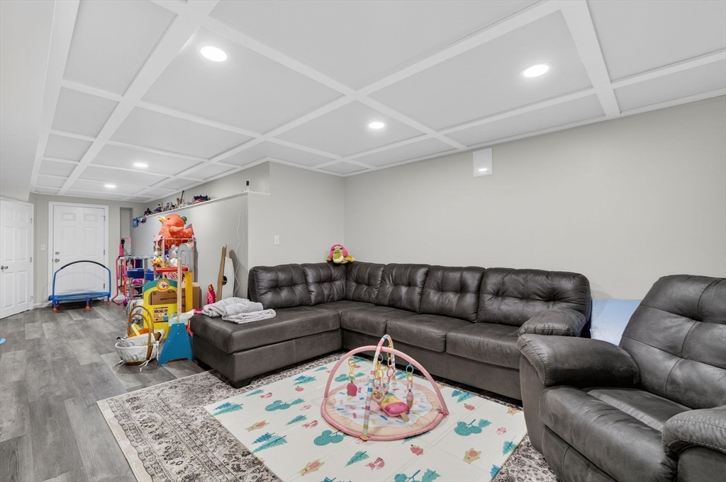 7 Spring Avenue Wareham, MA 02571 - Photo 26 of 41