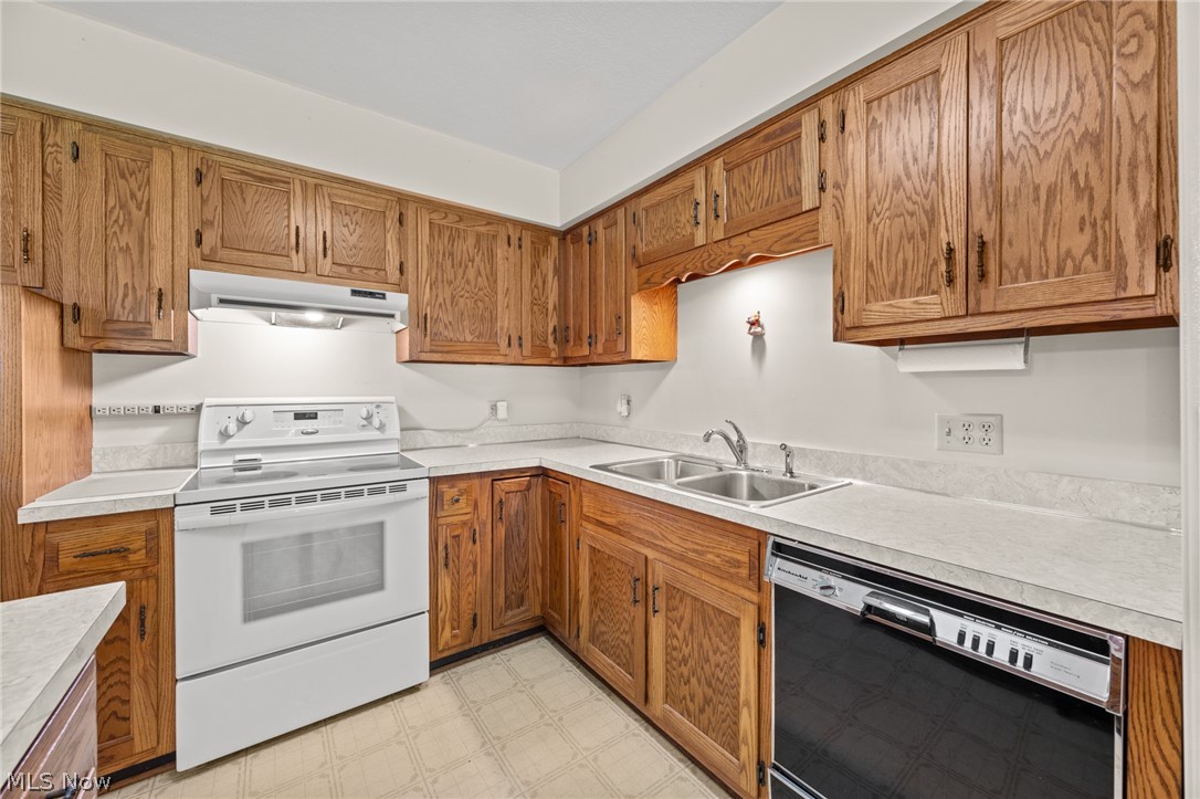 1811 Jeffries Road Huron, OH 44839 - Photo 13 of 50