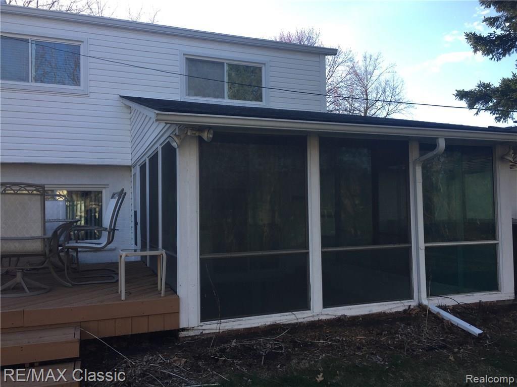 30012 Briarton Street Farmington, MI 48331 - Photo 13 of 48