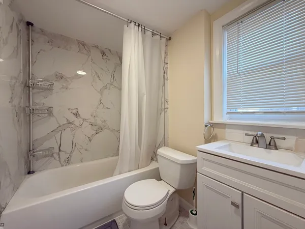 $4,000 | 10 West Elm Avenue, Quincy, MA 02170