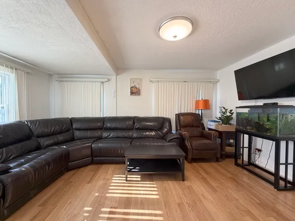 $4,000 | 10 West Elm Avenue, Quincy, MA 02170