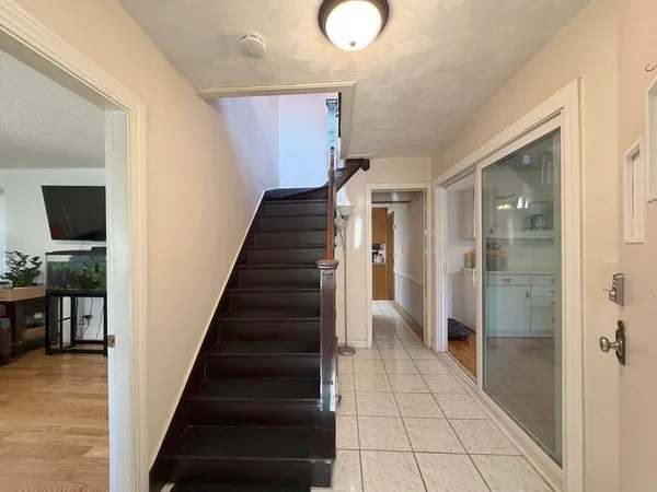 $4,000 | 10 West Elm Avenue, Quincy, MA 02170