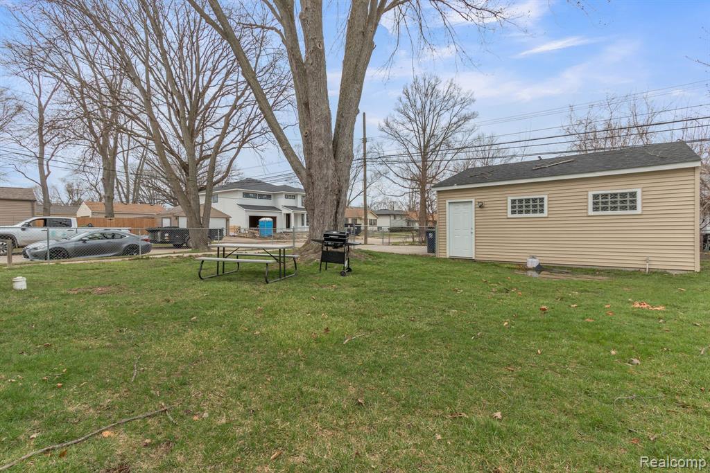 3324 Normandy Road Royal Oak, MI 48073 - Photo 21 of 23
