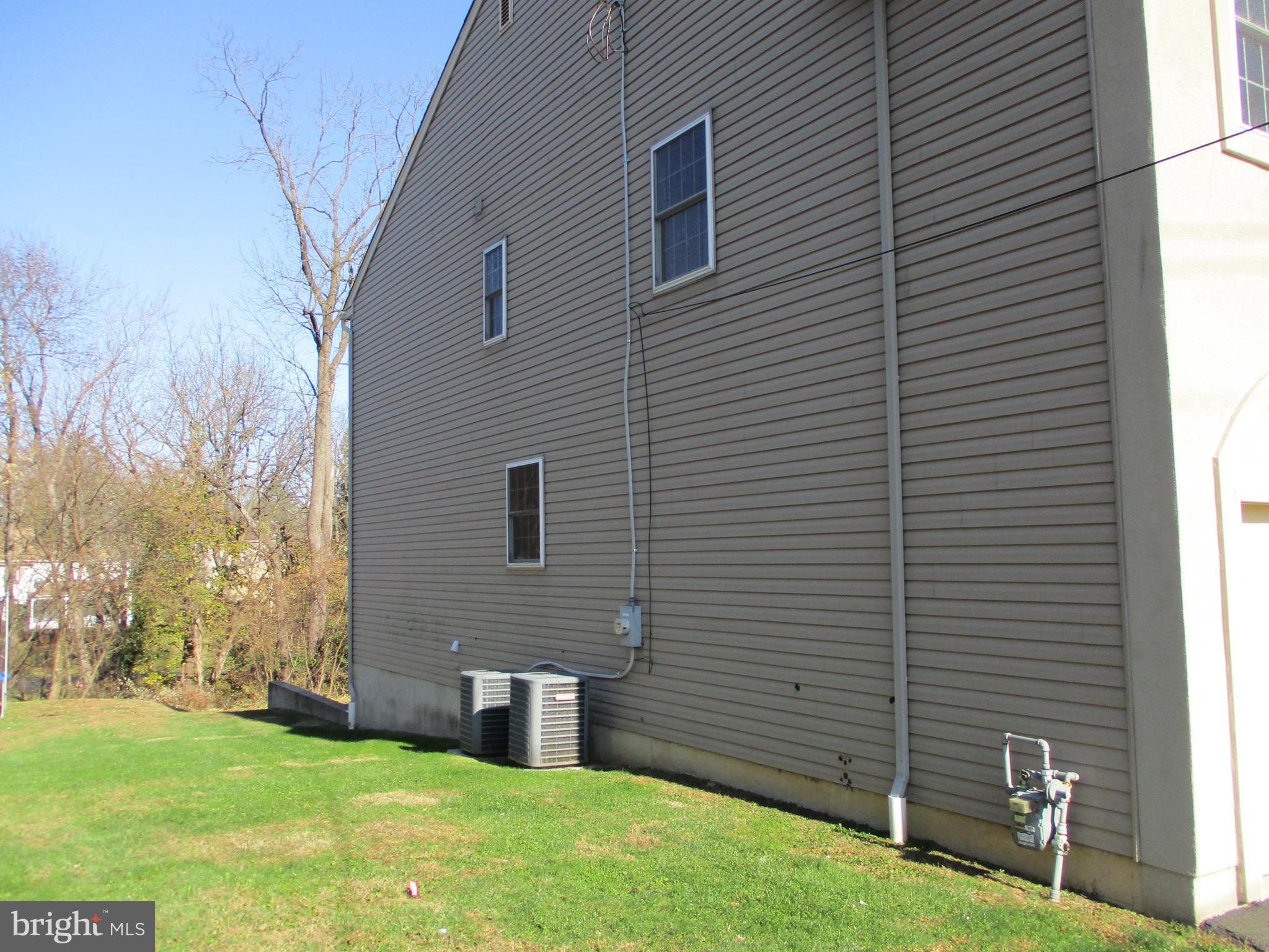 3136 Mechanicsville Road, Unit A Philadelphia, PA 19154 - Photo 2 of 29 Exterior Side