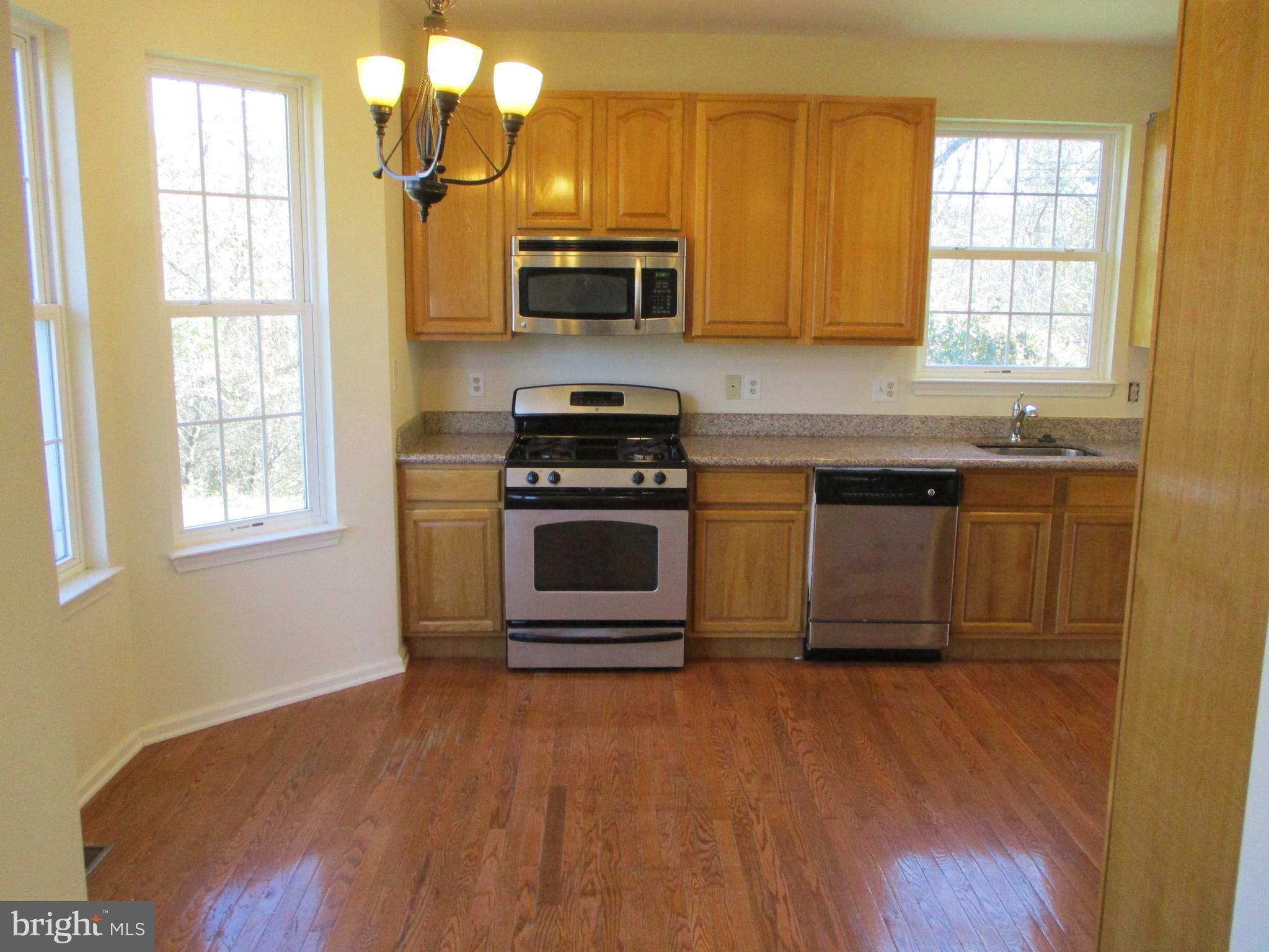 3136 Mechanicsville Road, Unit A Philadelphia, PA 19154 - Photo 11 of 29 Eat-In Kitchen