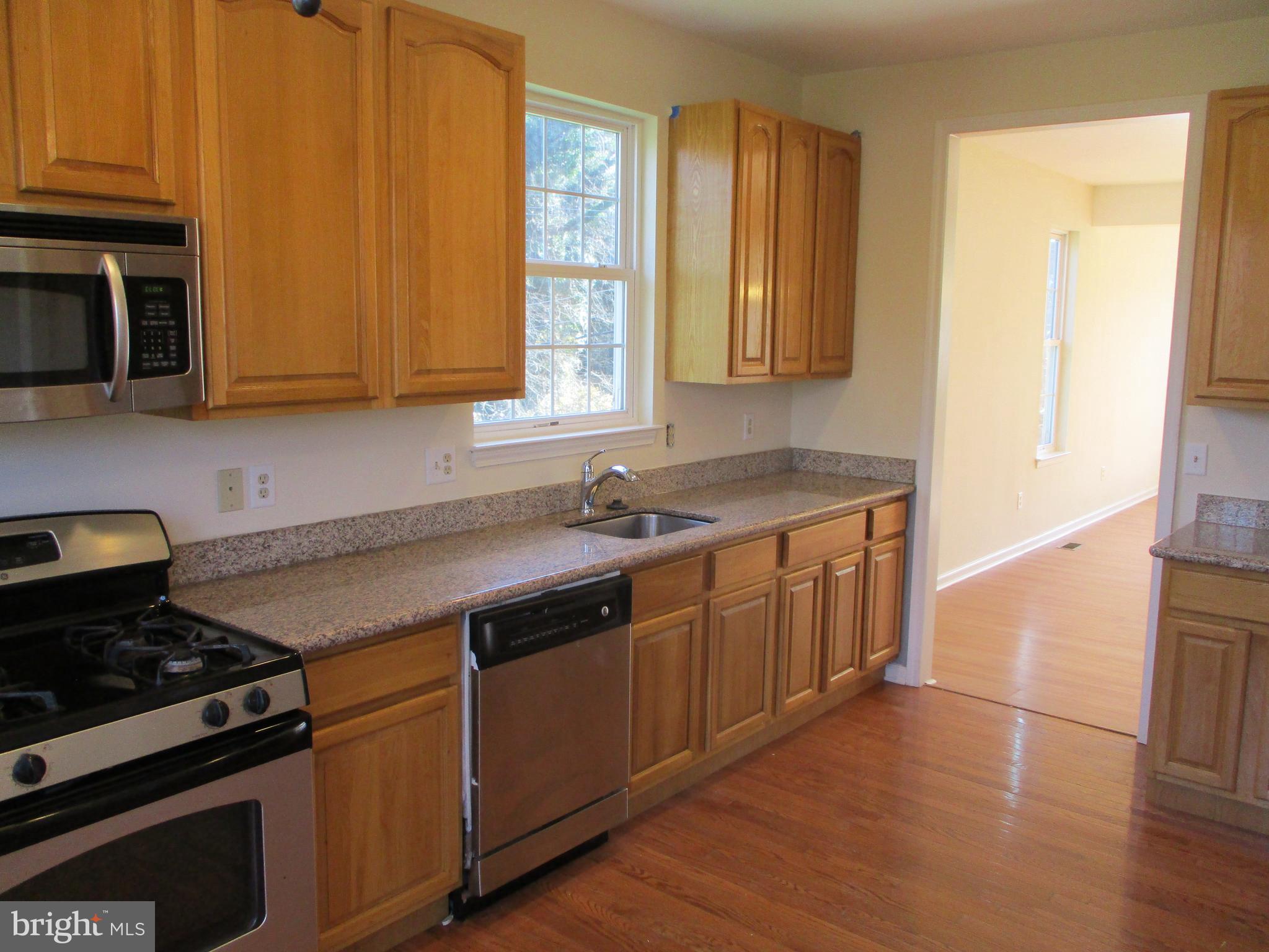 3136 Mechanicsville Road, Unit A Philadelphia, PA 19154 - Photo 12 of 29 Eat-In Kitchen