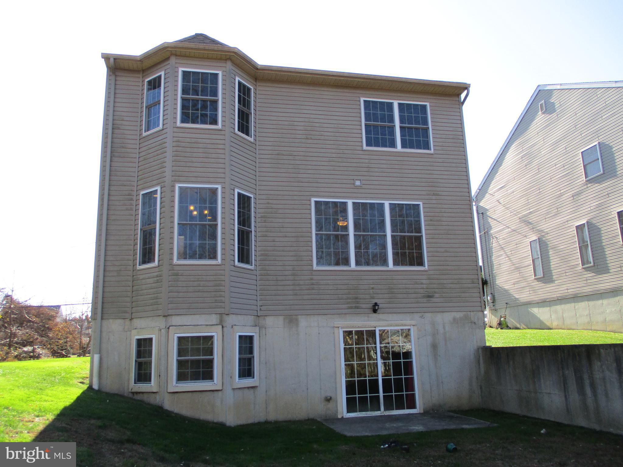 3136 Mechanicsville Road, Unit A Philadelphia, PA 19154 - Photo 3 of 29 Exterior Rear