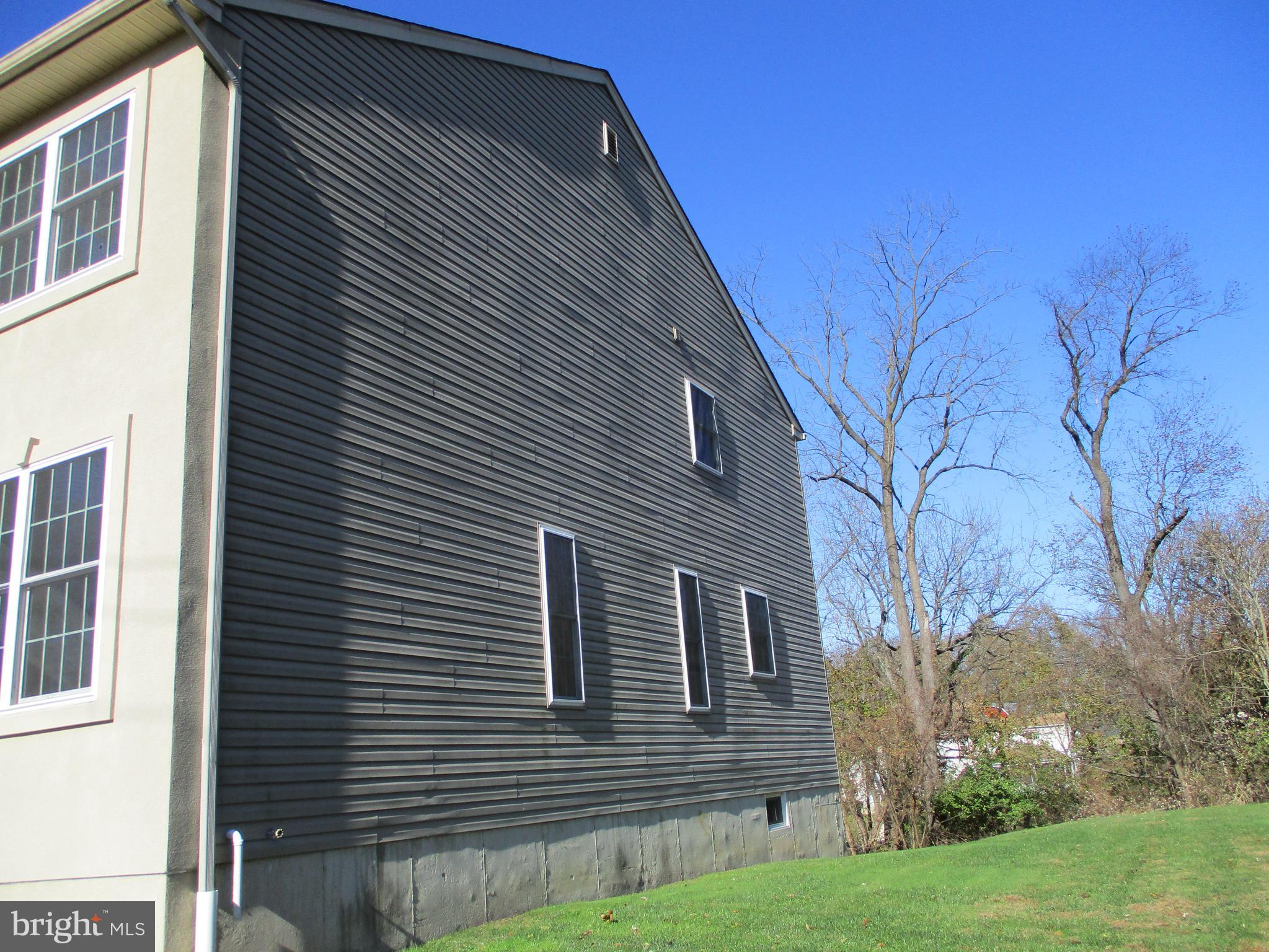 3136 Mechanicsville Road, Unit A Philadelphia, PA 19154 - Photo 4 of 29 Exterior Side