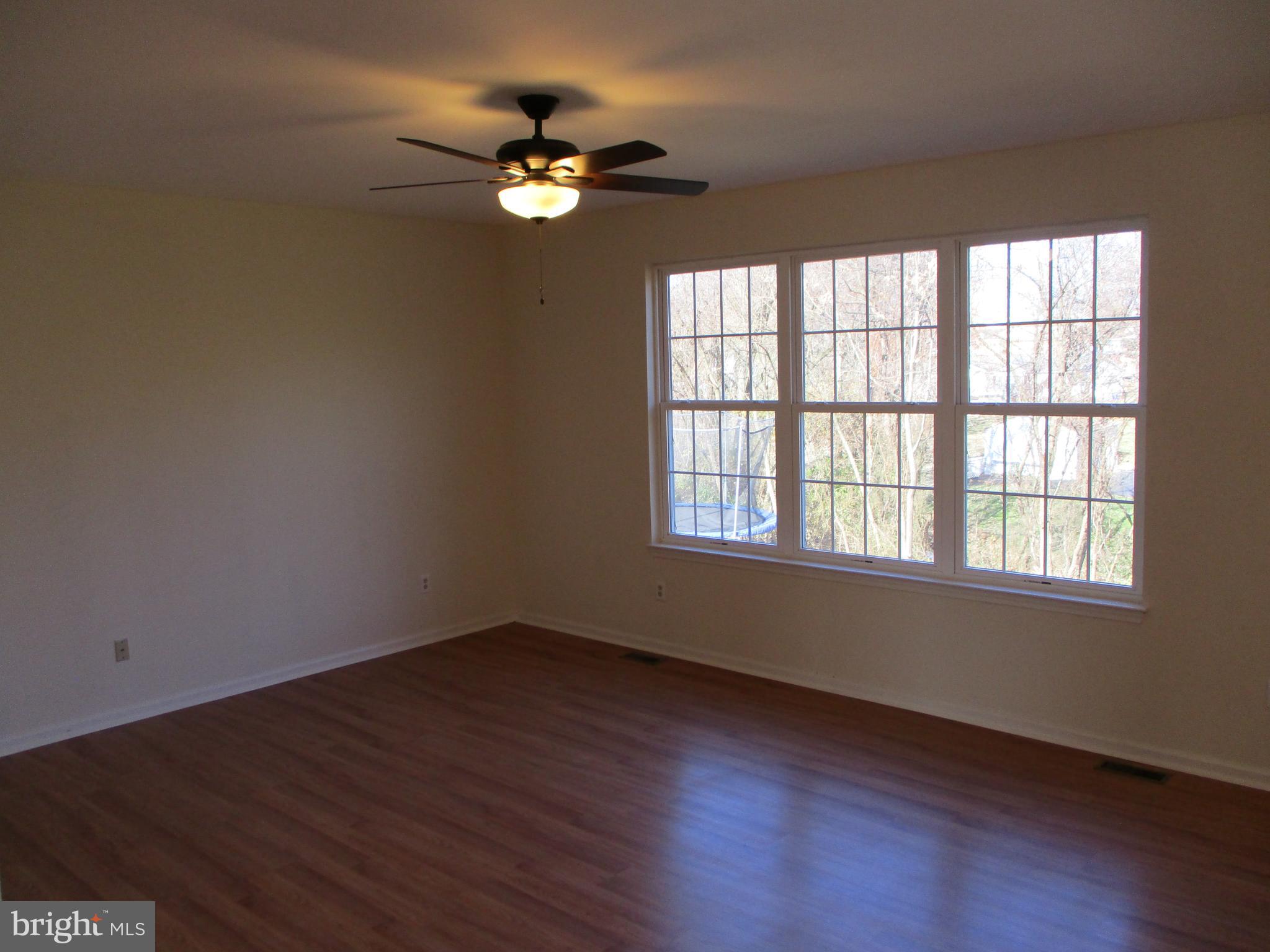 3136 Mechanicsville Road, Unit A Philadelphia, PA 19154 - Photo 8 of 29 Family Room
