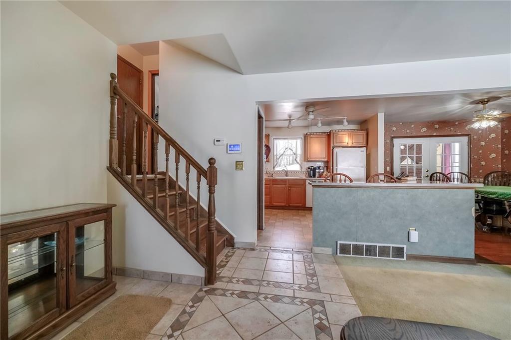 386 Profio Road McDonald, PA 15057 - Photo 3 of 24 Gallery Image 3