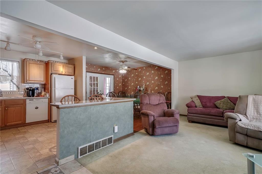 386 Profio Road McDonald, PA 15057 - Photo 4 of 24 Gallery Image 4