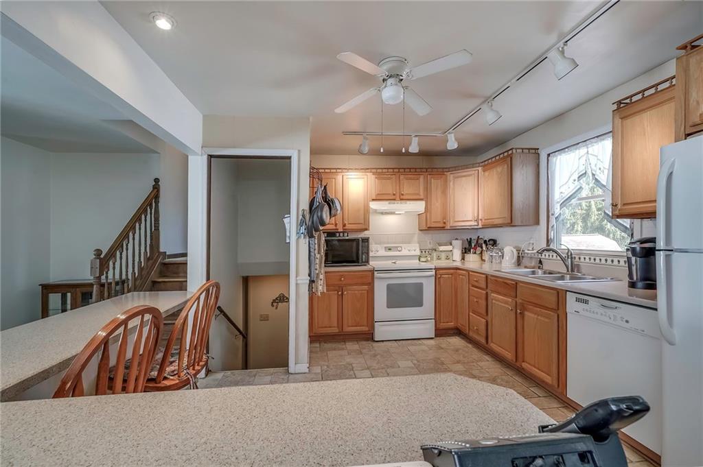 386 Profio Road McDonald, PA 15057 - Photo 6 of 24 Gallery Image 6