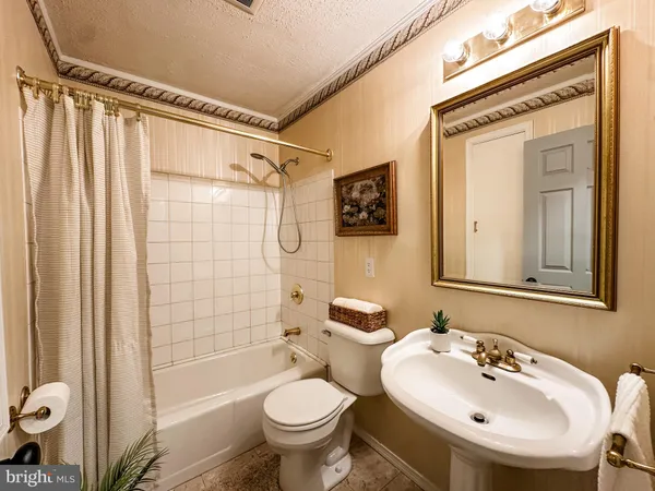 $250,000 | 14407 North Bel Air Drive Southwest, Cumberland, MD 21502