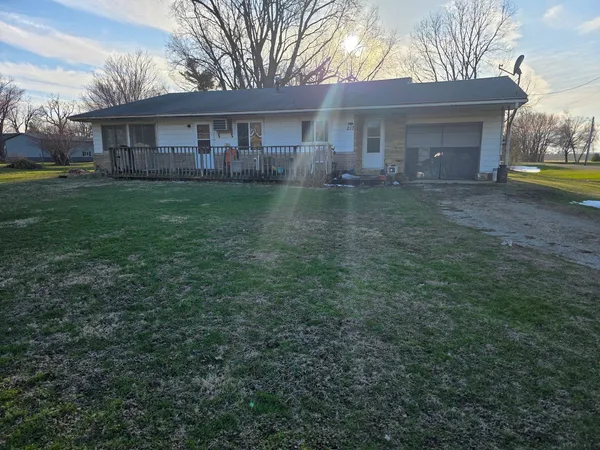 $115,000 | 213 North 2nd Street, Secor, IL 61771