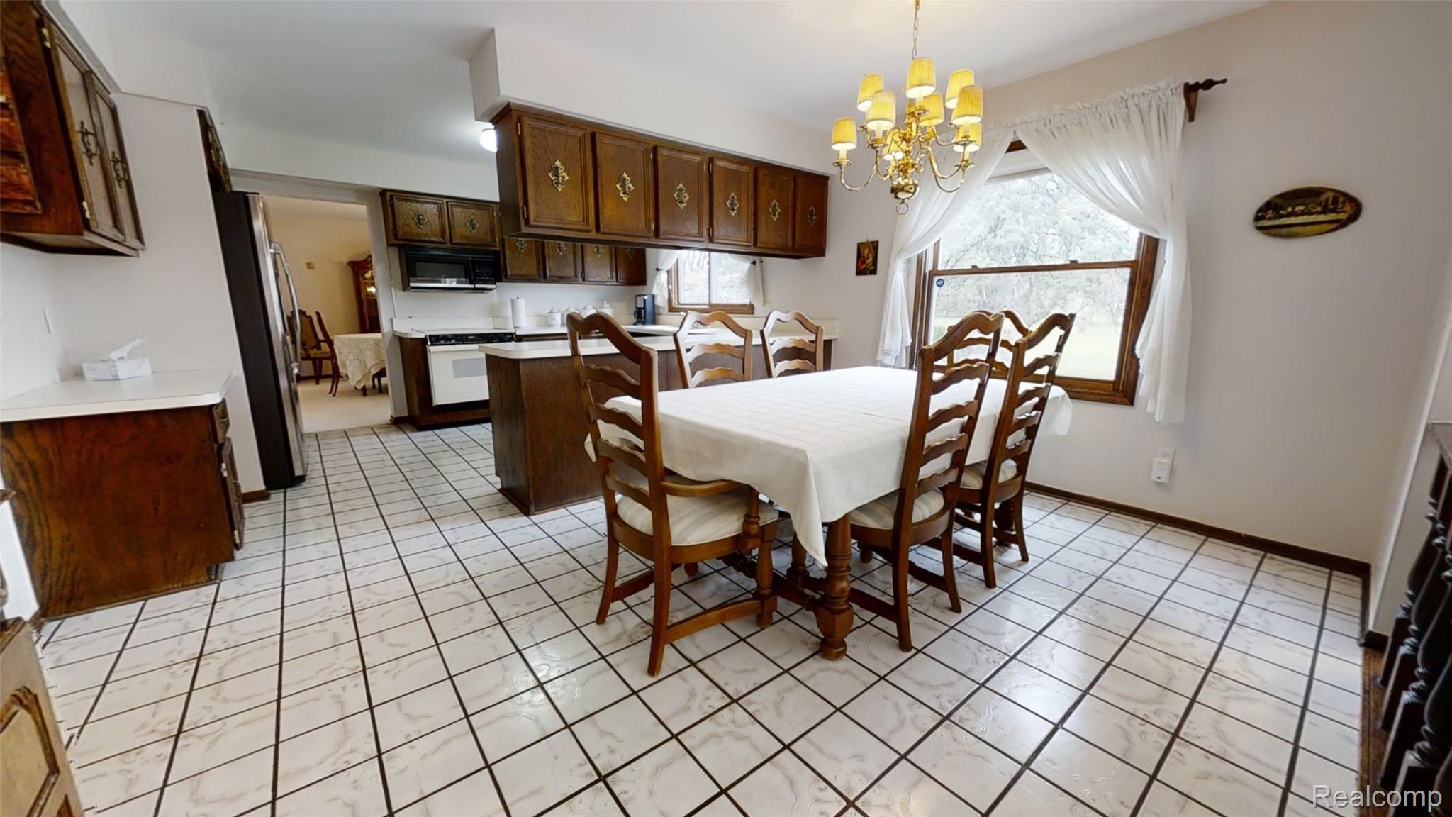 17635 Wayne Road Livonia, MI 48152 - Photo 14 of 31 Kitchen/Eat In Area