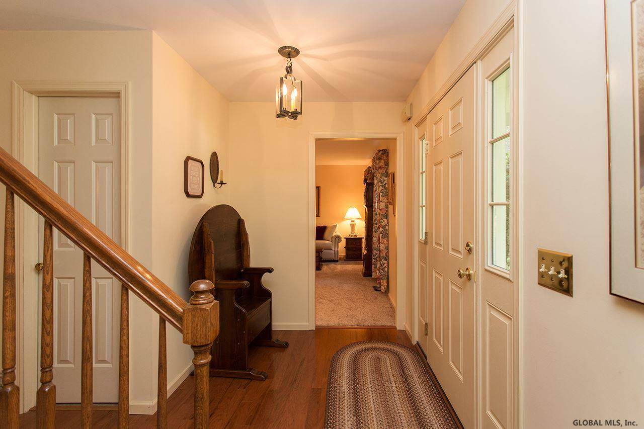 10 Round Table Road Saratoga Springs, NY 12866 - Photo 11 of 25 Photo 11