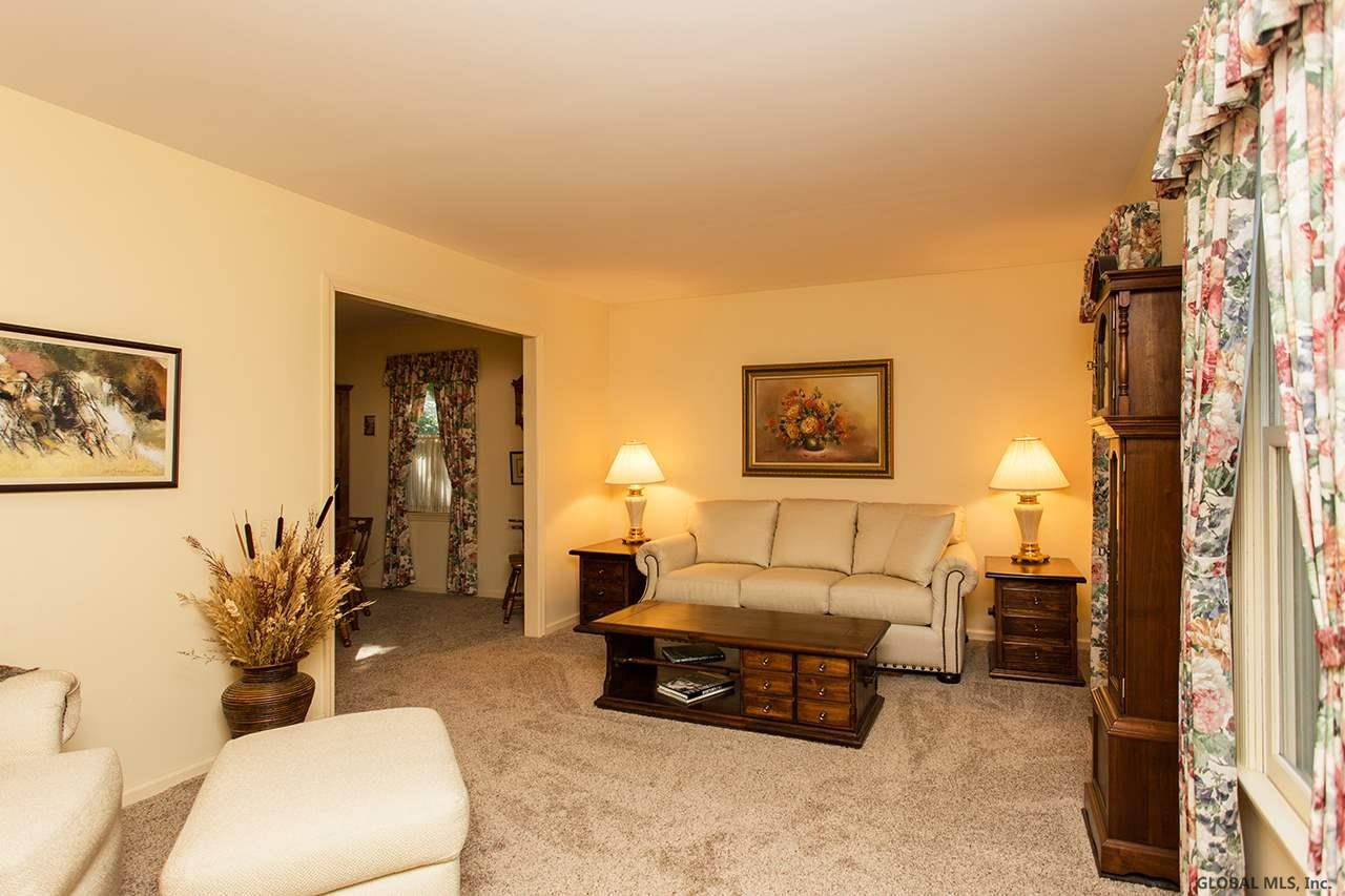 10 Round Table Road Saratoga Springs, NY 12866 - Photo 2 of 25 Photo 2