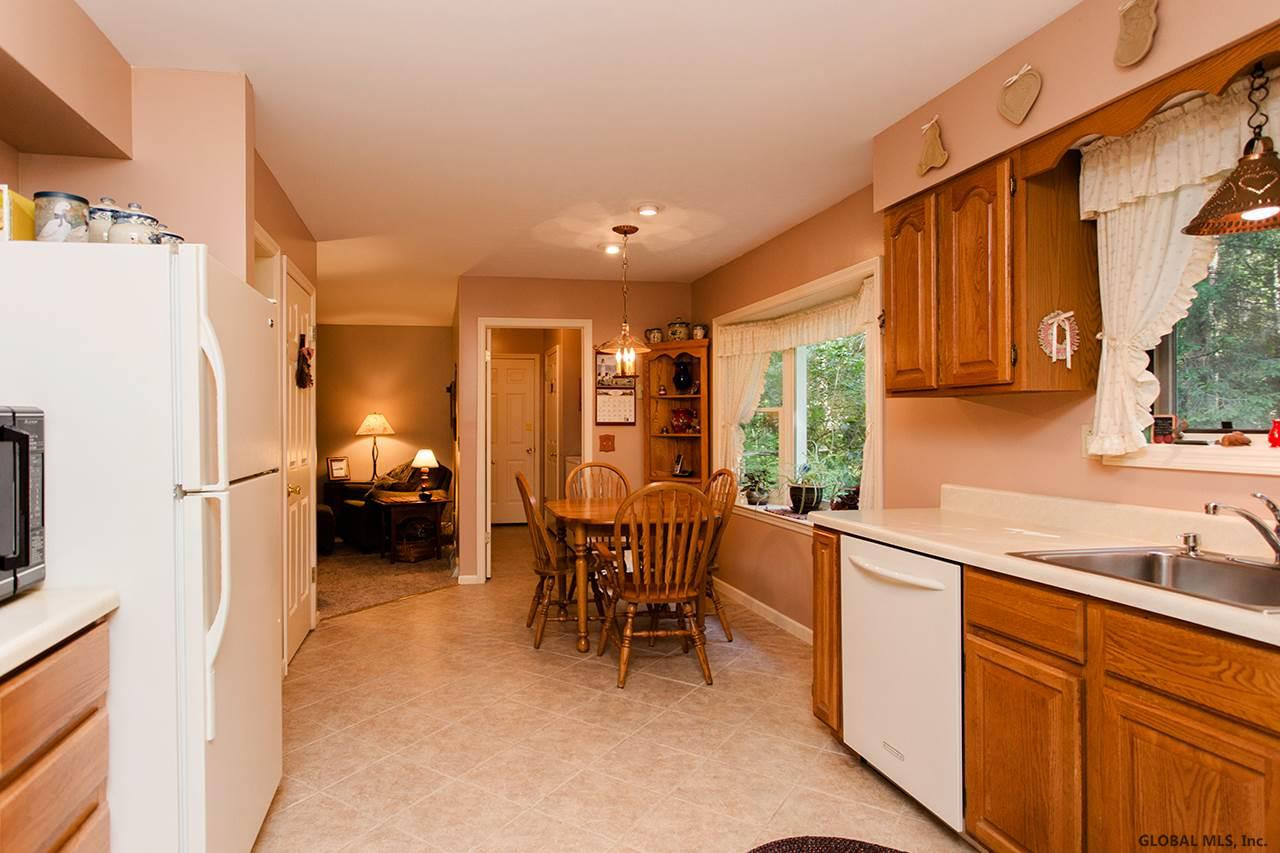 10 Round Table Road Saratoga Springs, NY 12866 - Photo 5 of 25 Photo 5
