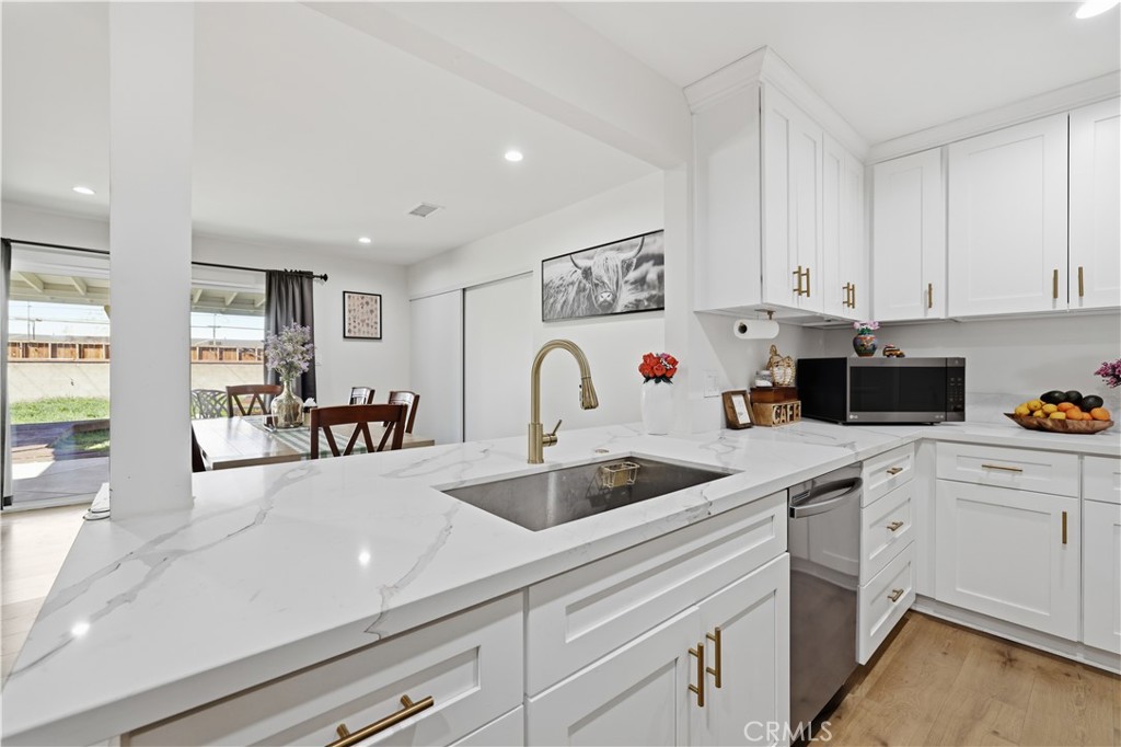 44335 Glenraven Road Lancaster, CA 93535 - Photo 8 of 27