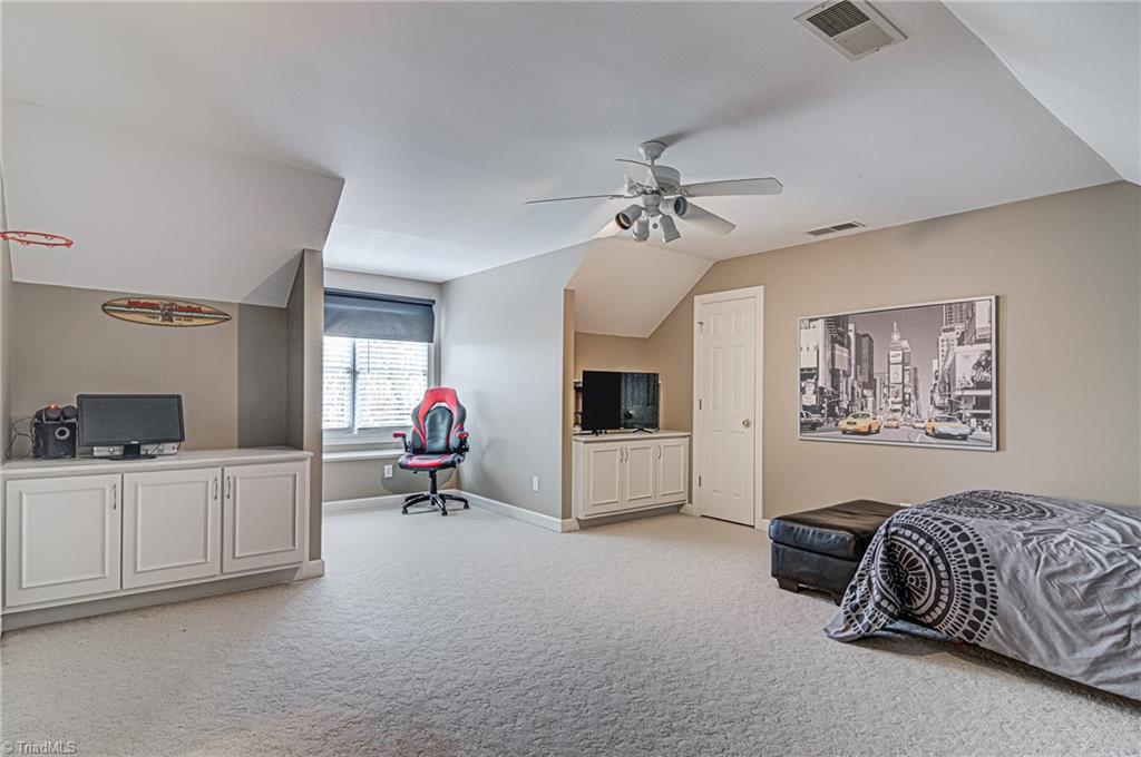 8805 Case Ridge Drive Oak Ridge, NC 27310 - Photo 27 of 45