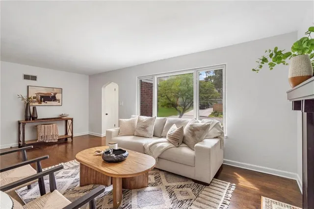 $308,900 | 710 East 73rd Street, Kansas City, MO 64131