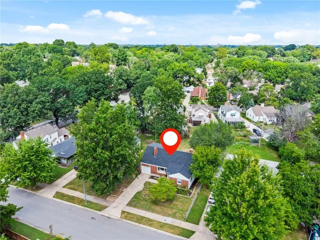 $308,900 | 710 East 73rd Street, Kansas City, MO 64131