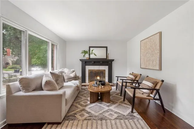 $308,900 | 710 East 73rd Street, Kansas City, MO 64131