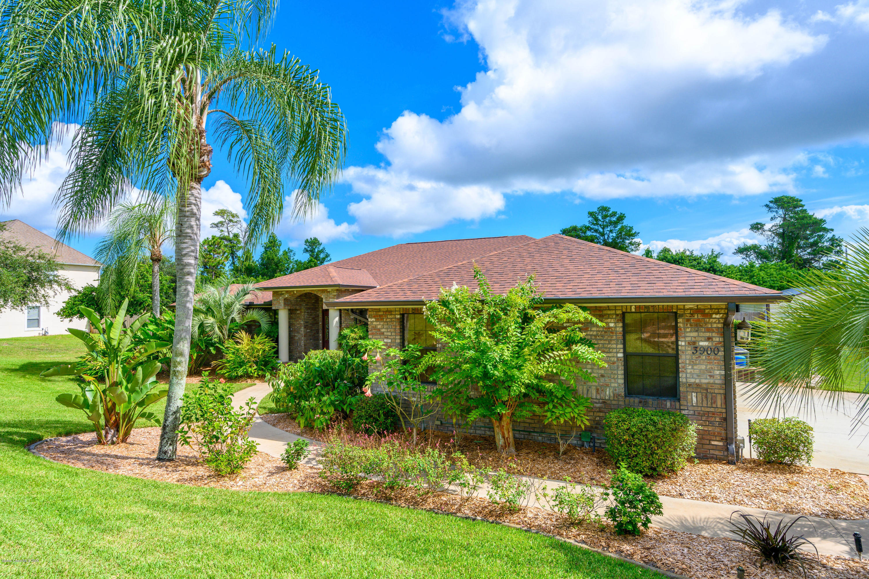 3900 Hunters Ridge Way Titusville, FL 32796 - Photo 4 of 67 NZ7_8675