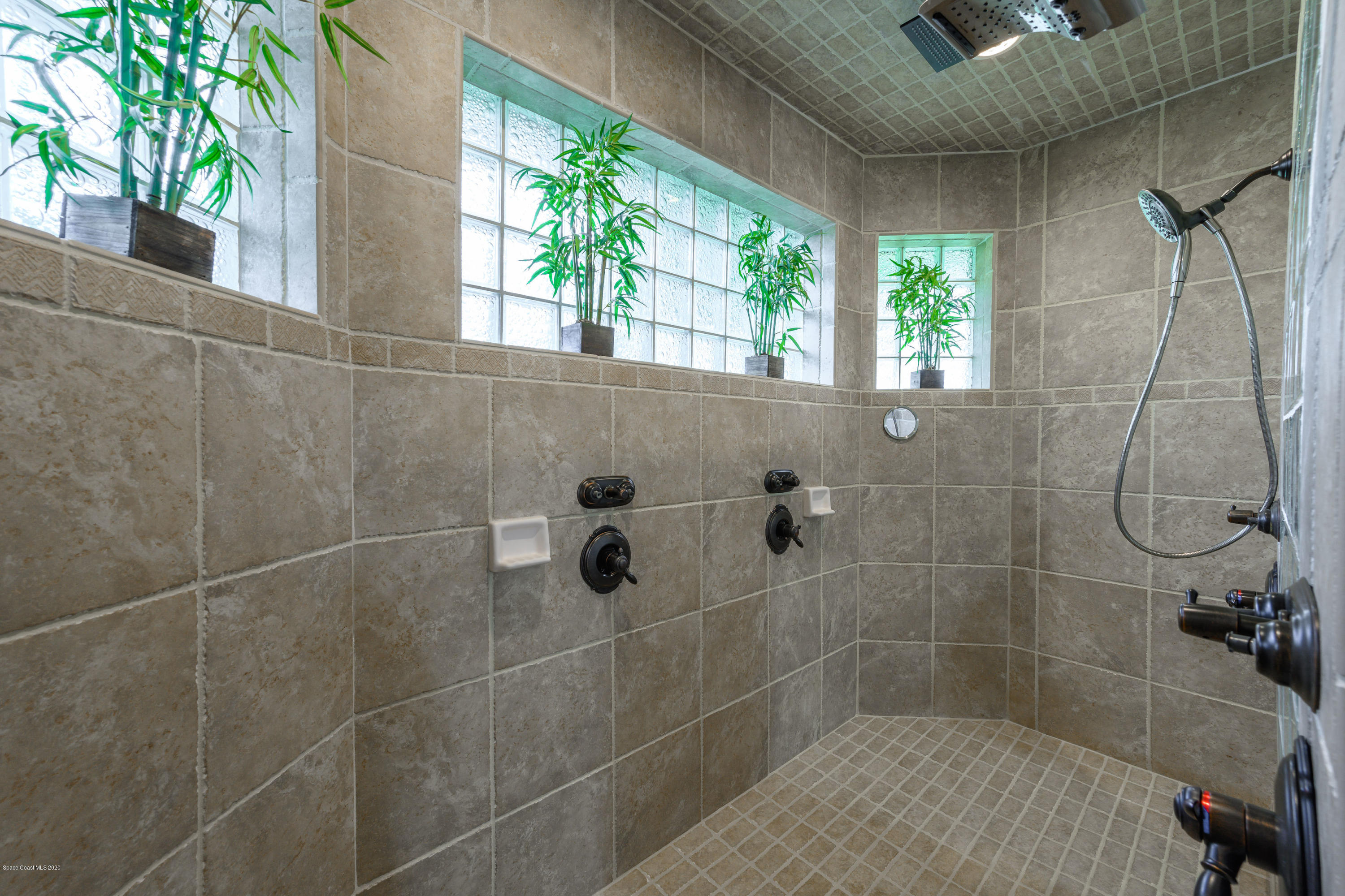 3900 Hunters Ridge Way Titusville, FL 32796 - Photo 34 of 67 NZ7_8737