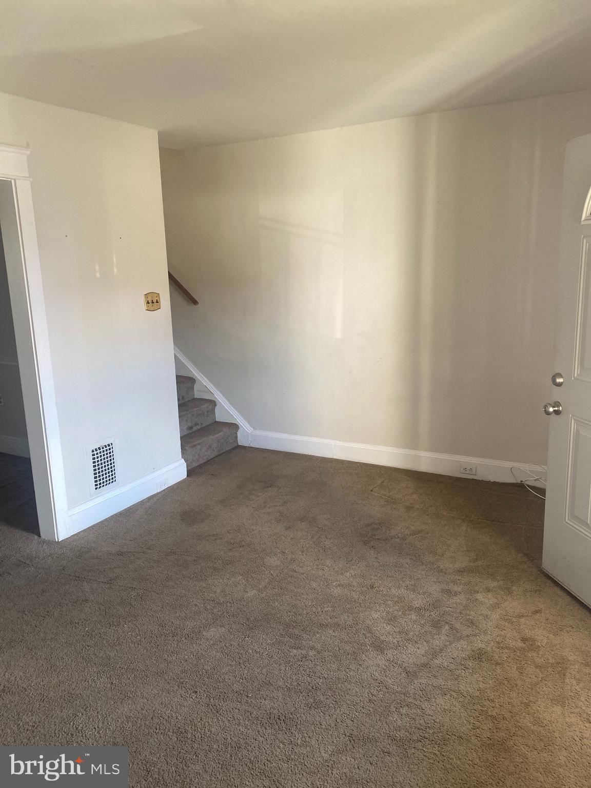 1459 Lawrence Road Havertown, PA 19083 - Photo 3 of 18