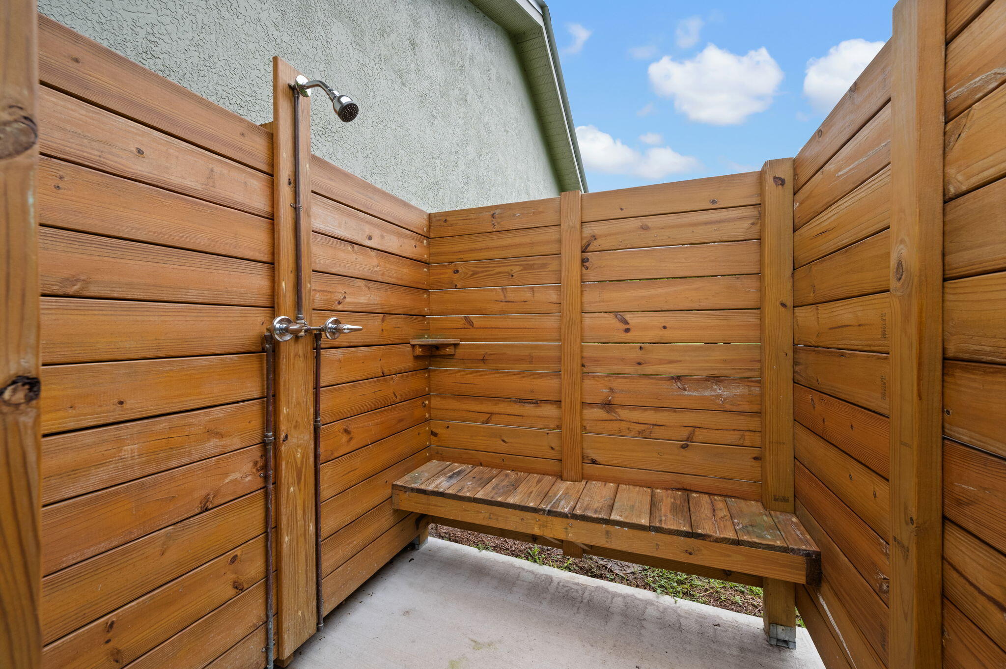 606 Gregory Street Fort Pierce, FL 34982 - Photo 23 of 27 Outdoor Shower