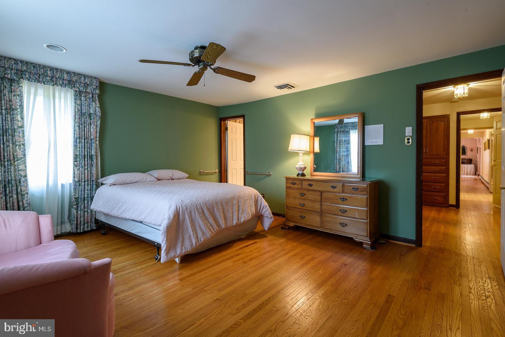 2915 Tower Road Huntingdon Valley, PA 19006 - Photo 47 of 106 2nd Master bedroom