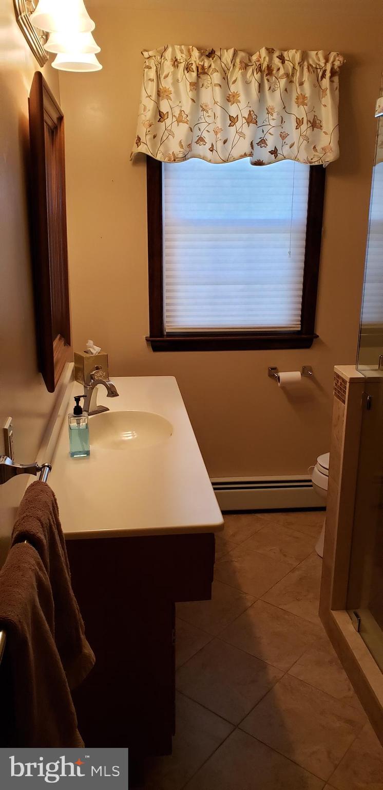 2915 Tower Road Huntingdon Valley, PA 19006 - Photo 55 of 106 Hall Bathroom