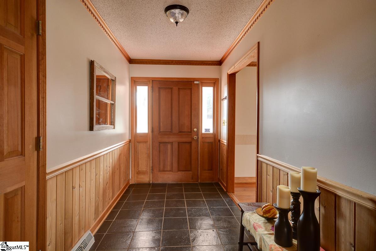 10 Wansley Road Taylors, SC 29687 - Photo 3 of 35 Gallery Image 3