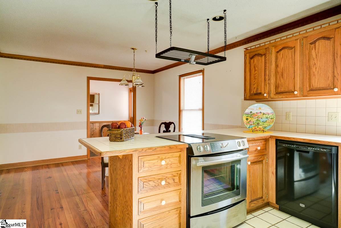 10 Wansley Road Taylors, SC 29687 - Photo 6 of 35 Gallery Image 6