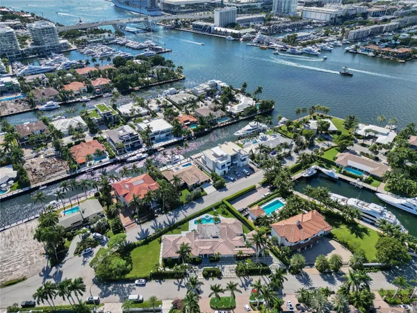 $5,575,000 | 2520 Laguna Terrace, Fort Lauderdale, FL 33316