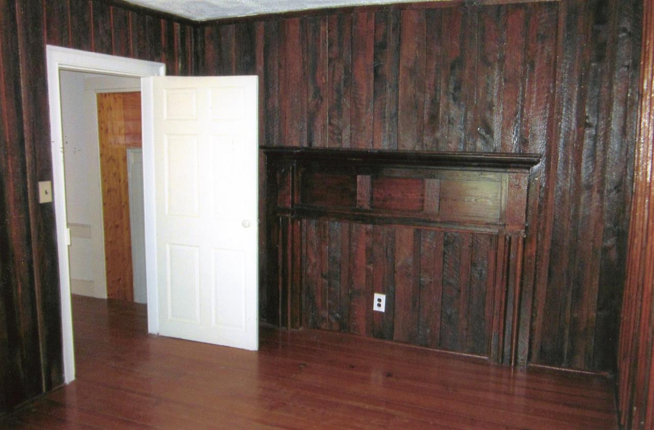 4940 Spring Hill Road Mount Solon, VA 22843 - Photo 19 of 44 a view of entryway with wooden floor