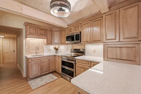$1,095,000 | 38 Lake Shore Drive, Unit 12, Moultonborough, NH 03254