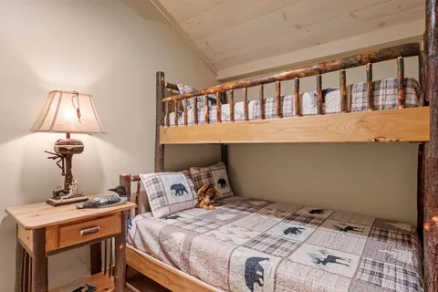 $1,095,000 | 38 Lake Shore Drive, Unit 12, Moultonborough, NH 03254