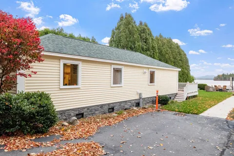 $1,095,000 | 38 Lake Shore Drive, Unit 12, Moultonborough, NH 03254