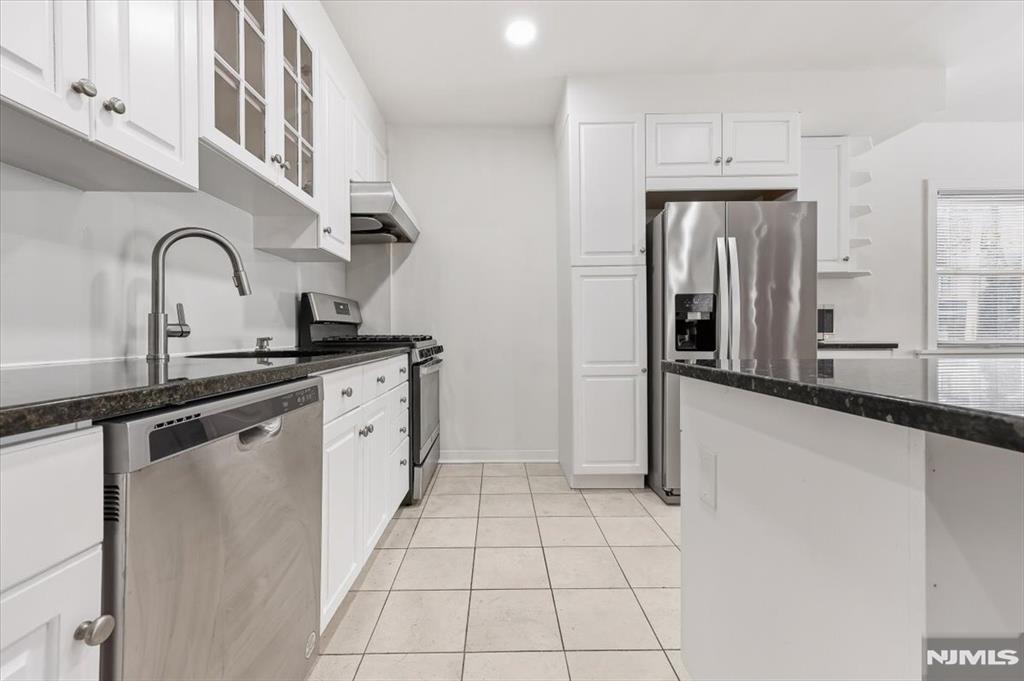 92 George Street Tenafly, NJ 07670 - Photo 5 of 16