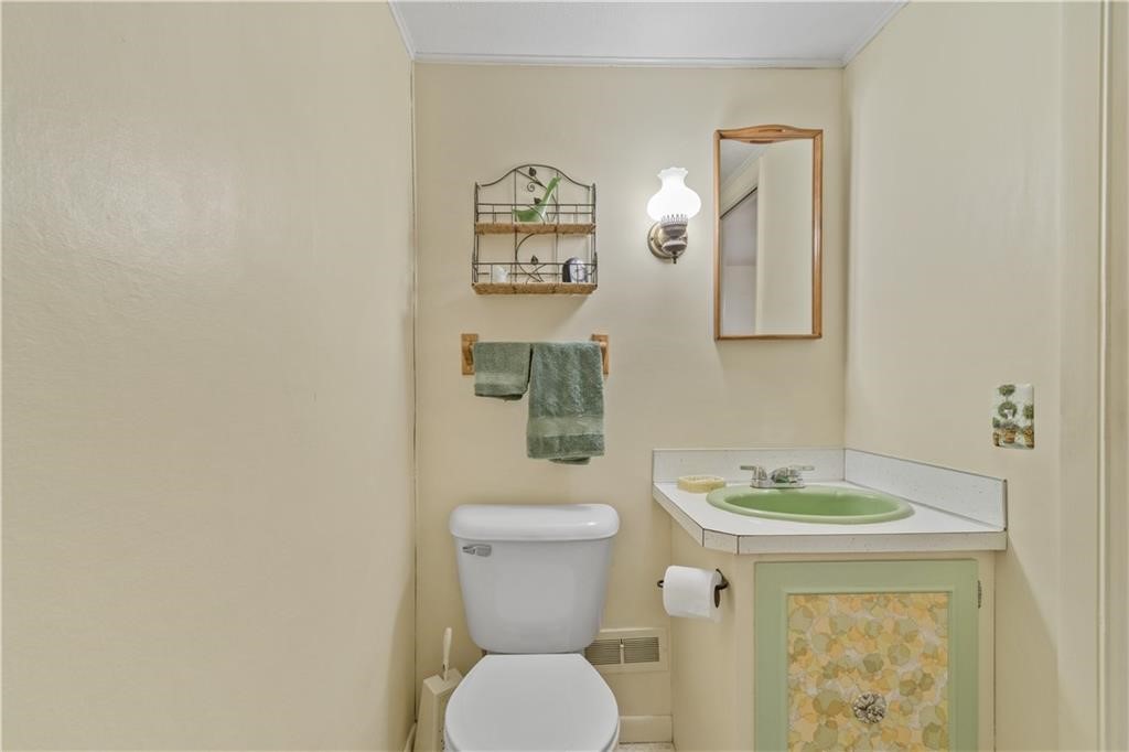 6239 State Rte 21 Williamson, NY 14589 - Photo 24 of 40