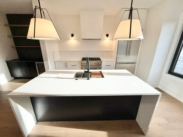 $4,500 | 238 Webster Street, Unit 6, Boston, MA 02128